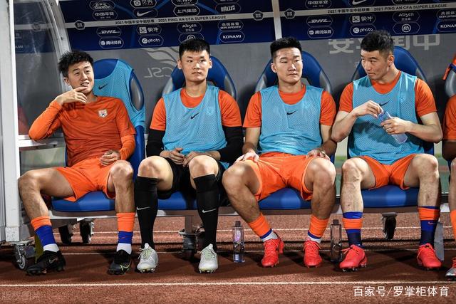 沙尔克表现糟糕 卡里乌斯的发挥是最后的救赎